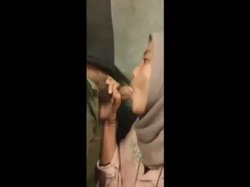 Bokep Jilbab Penurut Diminta BJ Mulus Tanpa Gigit