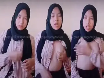 Cewek Hijab Sange Berat Colmek Pakai Jari